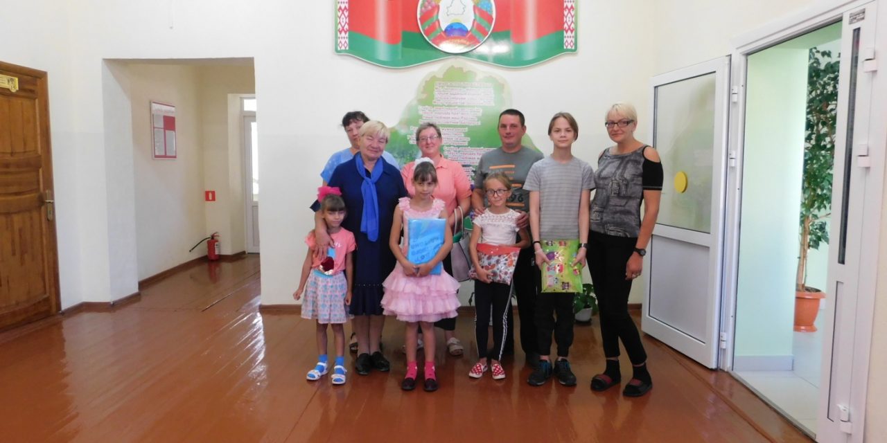 Акция « Соберем детей в школу» в Гродненском районе