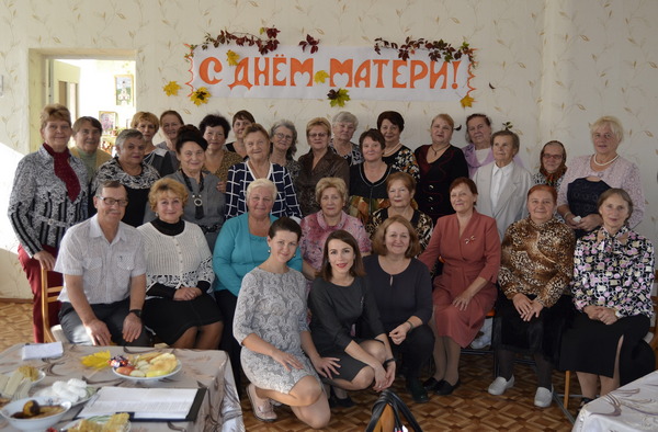 В отделении для пожилых Зельвенского ЦСОН прошло праздничное мероприятие «Самая любимая!»