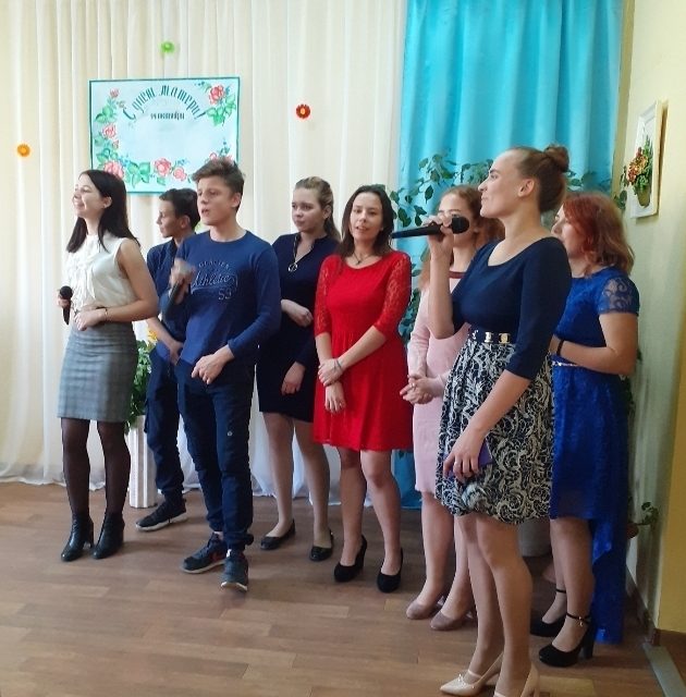 Концертная  программа  «Вашей жизни золотой листопад» в ОКП Новогрудского района