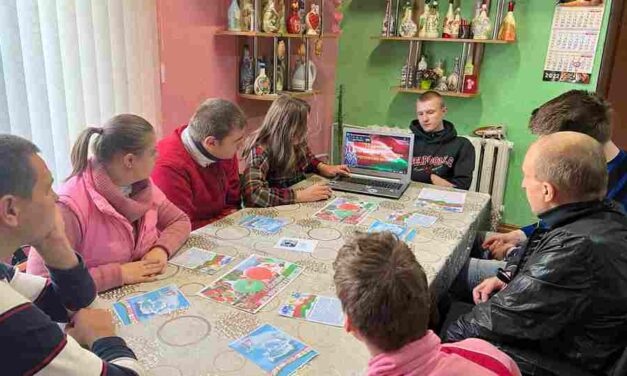 В отделении дневного пребывания для инвалидов УТЦСОН «Теплый дом» прошел квест-круиз «Беларусь – страна единства!»