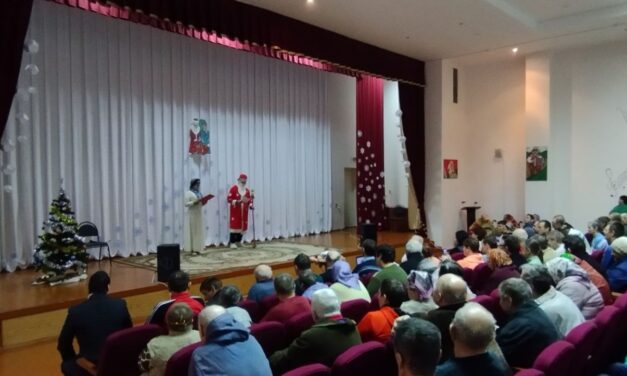 Новогодний концерт «Когда приходят чудеса» в Козловщинском психоневрологическом доме-интернате для престарелых и инвалидов