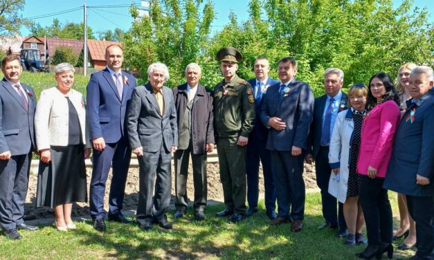 Ветеранов поздравили в Волковысском районе