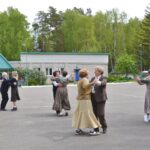 Зельвенцы золотого возраста приняли участие в ветеранской маёвке