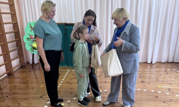 Специалисты Гродненского районного ТЦСОН активно участвуют в акции «Соберем портфель вместе»