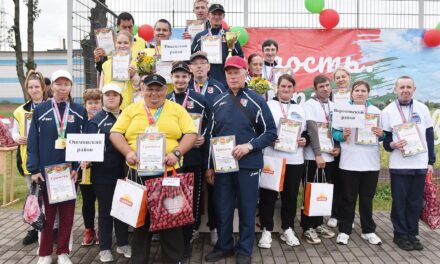 В День народного единства в г.Ивье прошло областное спортивно-массовое мероприятие среди людей с инвалидностью «Молодость. Спорт. Единство»