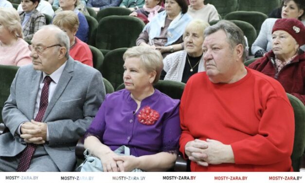 Марафон добра, заботы и внимания – на Мостовщине стартовала новогодняя благотворительная акция «От всей души»