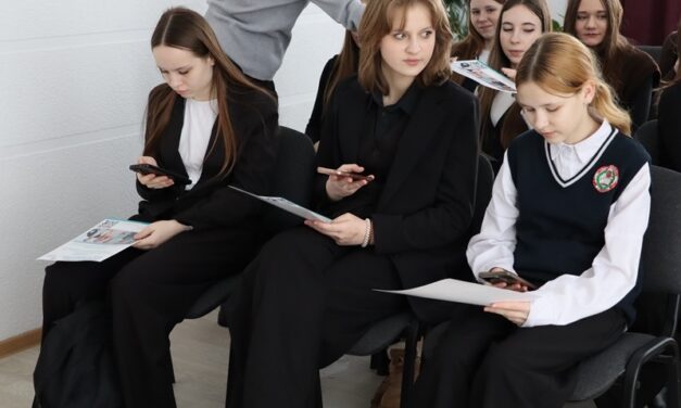 Кто такой социальный работник узнали сморгонские школьники