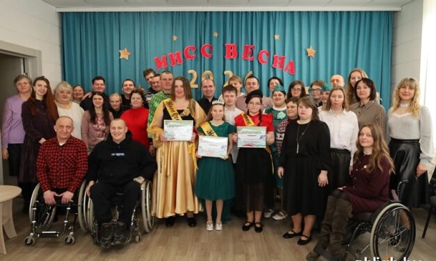 Корона нашла героиню: как в «Теплом доме» выбирали главную весеннюю красавицу