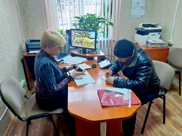 Прием граждан в отделе пенсионного обеспечения  УТЗСЗ  Новогрудского райисполкома