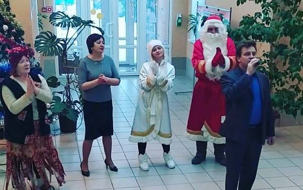 Деда Мороз и Снегурочка посетили Жуховичский дом-интернат