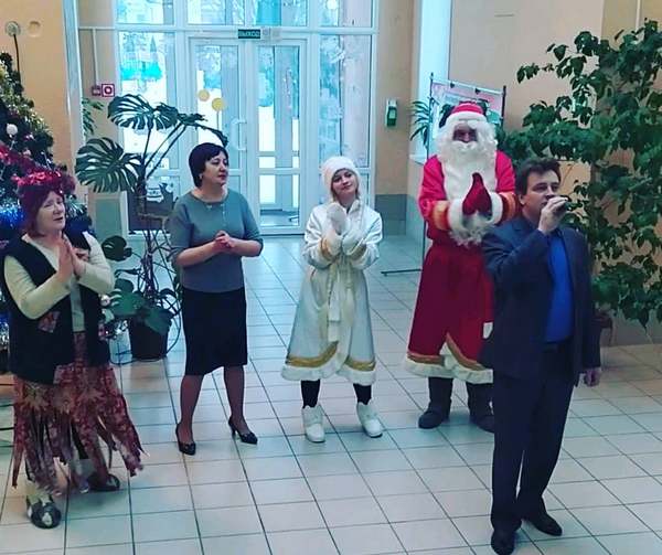 Деда Мороз и Снегурочка посетили Жуховичский дом-интернат