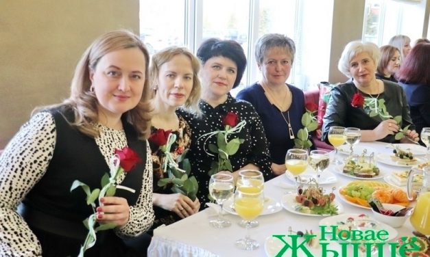 В Новогрудке прошел торжественный прием женщин, посвященный 8 Марта. 