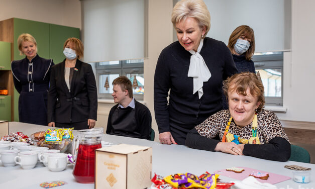 О новшествах для людей с инвалидностью — в интервью с министром труда и соцзащиты Ириной Костевич
