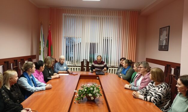 Встреча трудового коллектива ТЦСОН Ивьевского района с врачом-эпидемиологом
