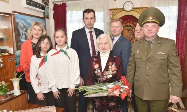 ЮБИЛЕЙНЫЕ МЕДАЛИ К 80-ЛЕТИЮ ПОБЕДЫ В ВЕЛИКОЙ ОТЕЧЕСТВЕННОЙ ВОЙНЕ И МАТЕРИАЛЬНУЮ ПОМОЩЬ ТОРЖЕСТВЕННО ВРУЧИЛИ ИВЬЕВЧАНАМ