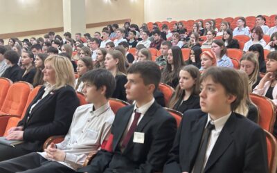 Первый трудовой опыт – первая заработная плата со службой занятости.