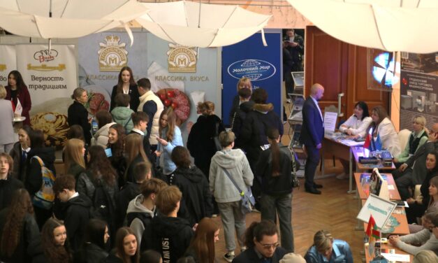 В г. Гродно начала работу IV Республиканская молодежная ярмарка вакансий