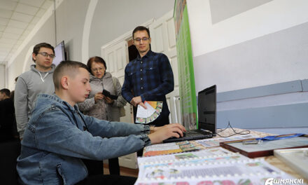 Шаг к профессии: в Ошмянах прошла молодежная ярмарка вакансий